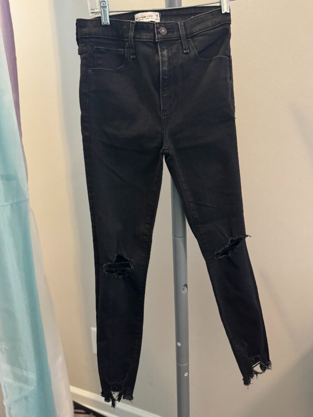 Abercrombie High Rise Black Distressed Skinny Jeans 26